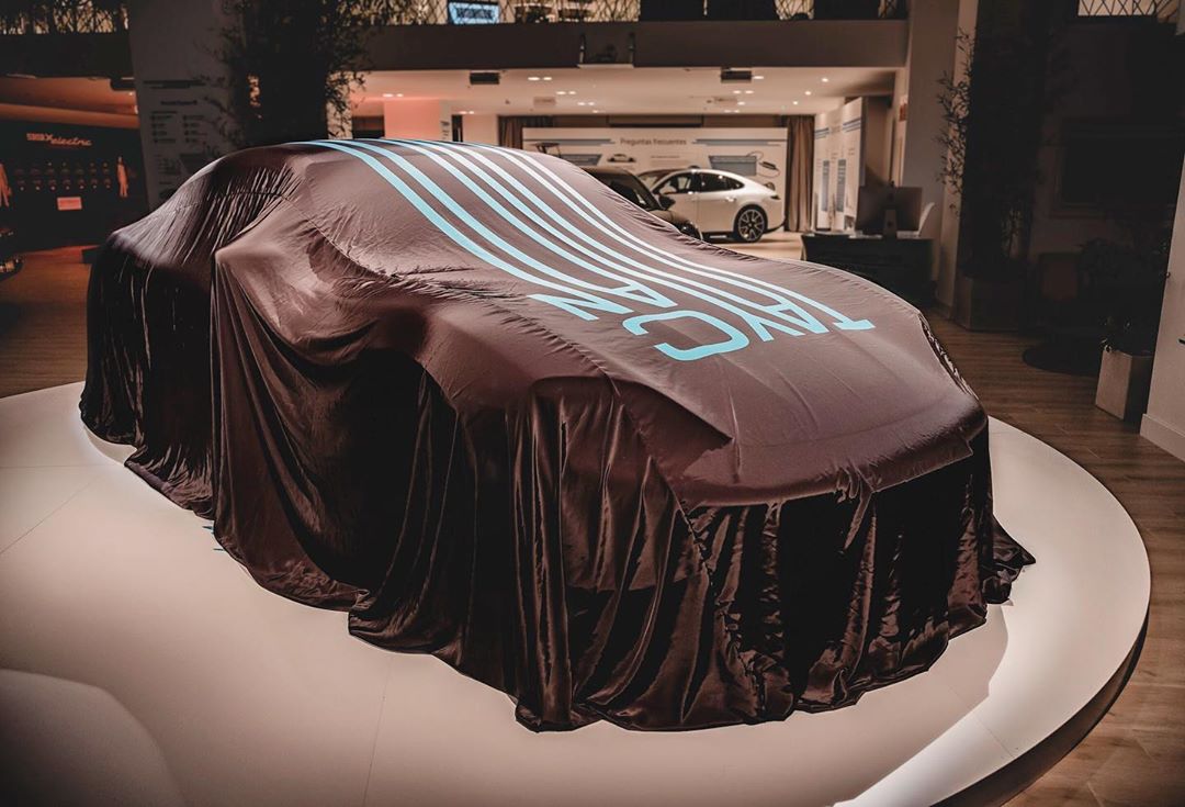 car reveal covers for dealerships